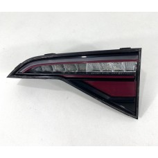Lanterna Dir Tampa Tras Vw Jetta Gli 2022 Original (detalhe)